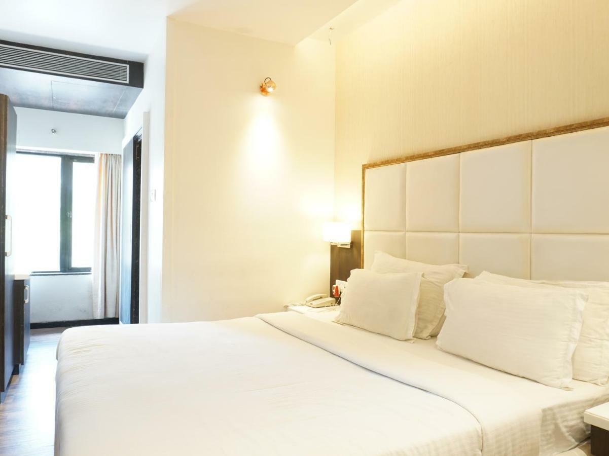 Palette Four Seasons Recreation Resort Jalgaon Exterior photo