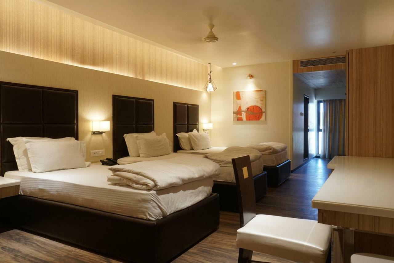 Palette Four Seasons Recreation Resort Jalgaon Exterior photo